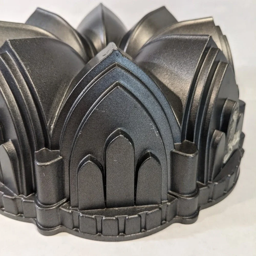 Nordic Ware Cathedral Bundt Pan Cast Aluminum 9 Cup Gothic Arch Graphite Gray